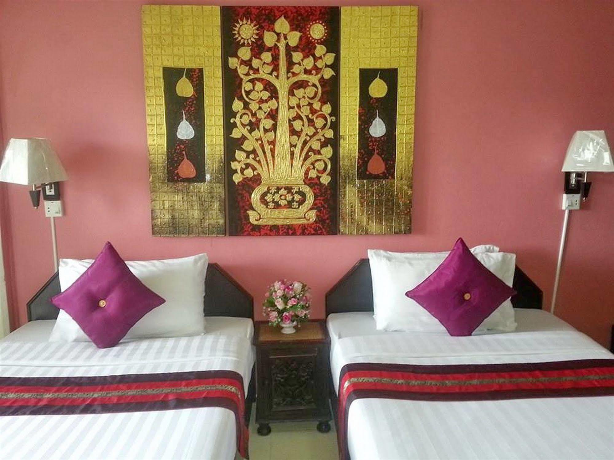 The Sun Resort & Spa Pattaya Exterior foto